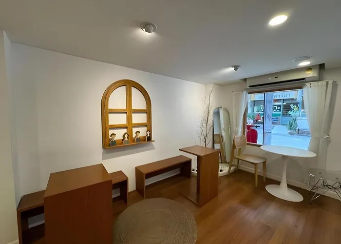 Seoul3 & Slow Bar Cafe 2* 방콕