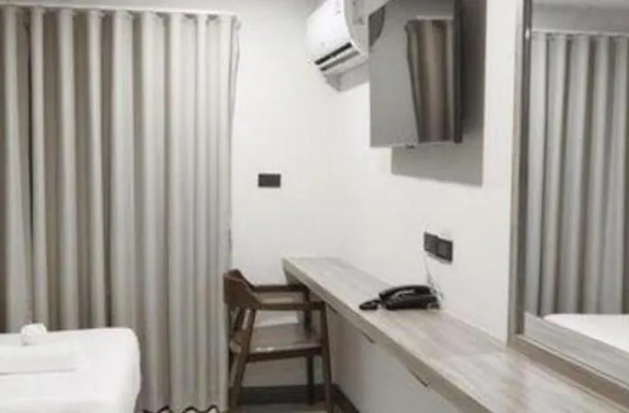 Seoul3 & Slow Bar Cafe Hotel 2*