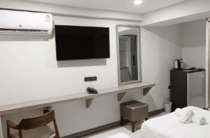Seoul3 & Slow Bar Cafe Hotel